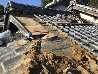 伊賀市 防水シート 杉皮
