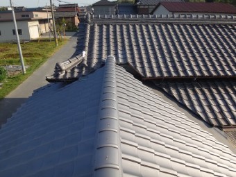 伊賀市風呂屋根日本瓦葺き