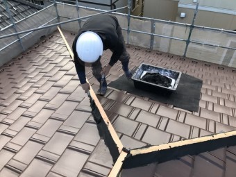 伊賀市 徳永邸大屋根南蛮漆喰塗り作業