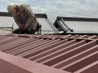 伊賀市 屋根カバー工法 棟