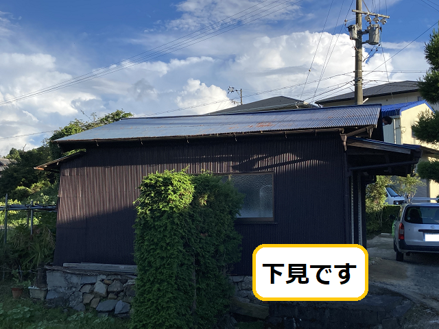 伊賀市で錆びたトタン屋根の塗装の下見に行きました