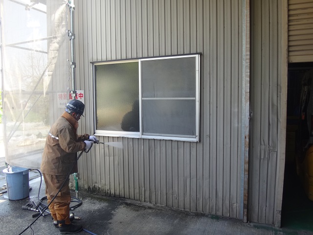 伊賀市　外壁トタン塗装前準備